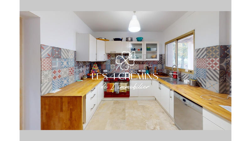 Villa - 236 m² - 4 pièces