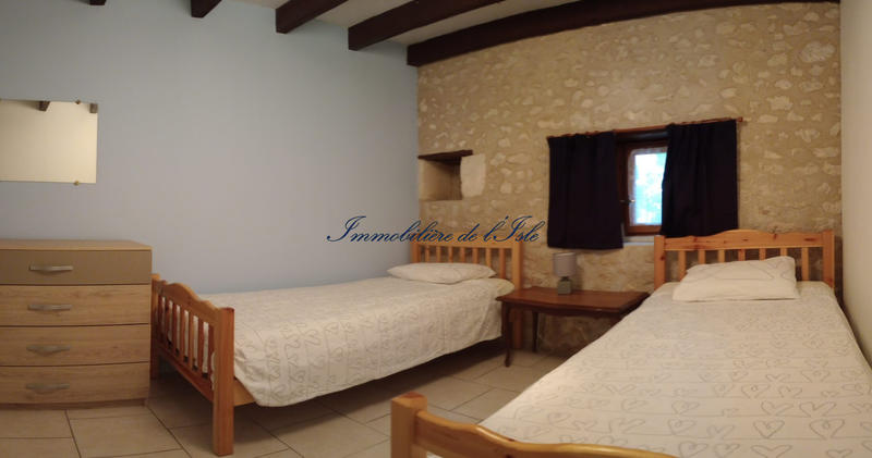 Maison - 330 m² - 16 pièces