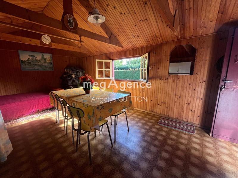 Terrain de loisirs - 1 800 m²