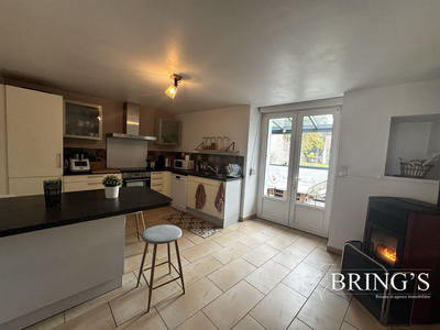 Maison - 200 m² - 7 pièces