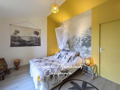 Maison - 226 m² - 15 pièces