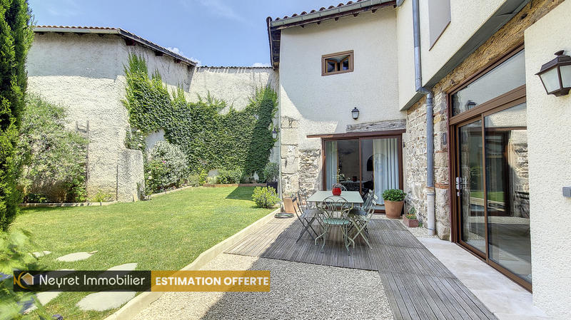 Maison de village - 157 m² - 6 pièces