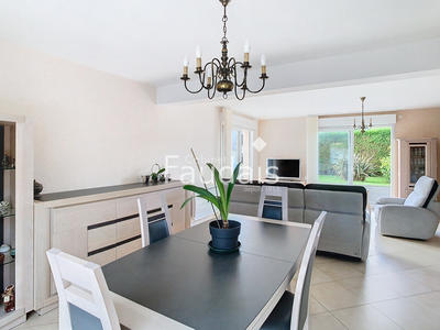 Maison - 130 m² - 6 pièces