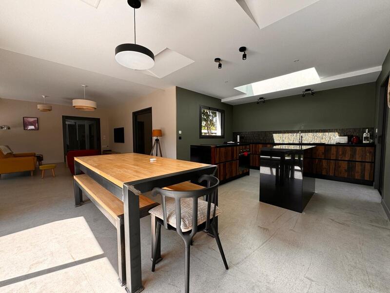 Maison - 144 m² - 6 pièces