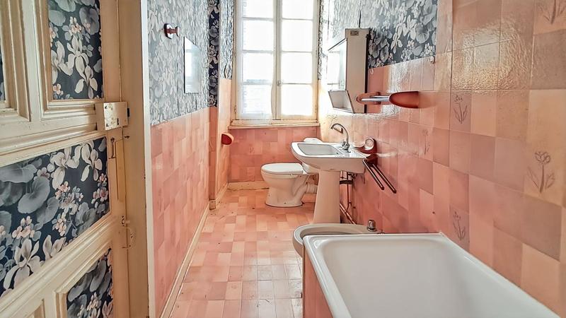 Maison - 200 m² - 8 pièces