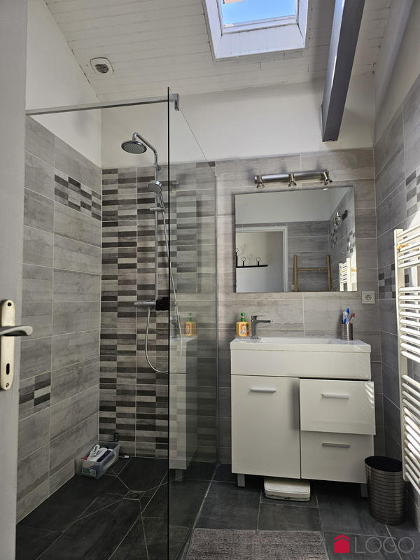 Maison traditionnelle - 169 m² - 6 pièces