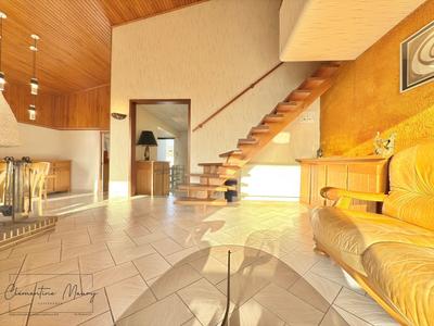 Maison - 200 m² - 7 pièces