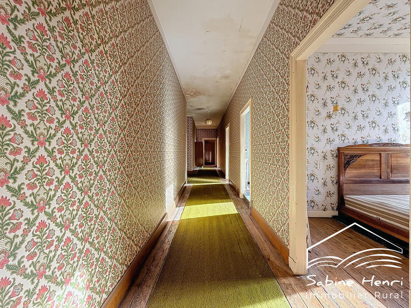 Maison ancienne - 215 m² - 8 pièces