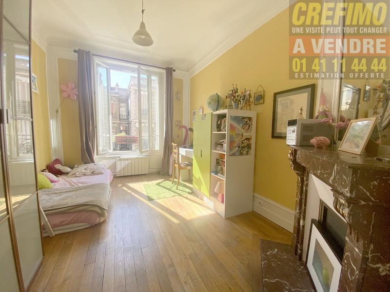 Appartement - 93 m² - 5 pièces