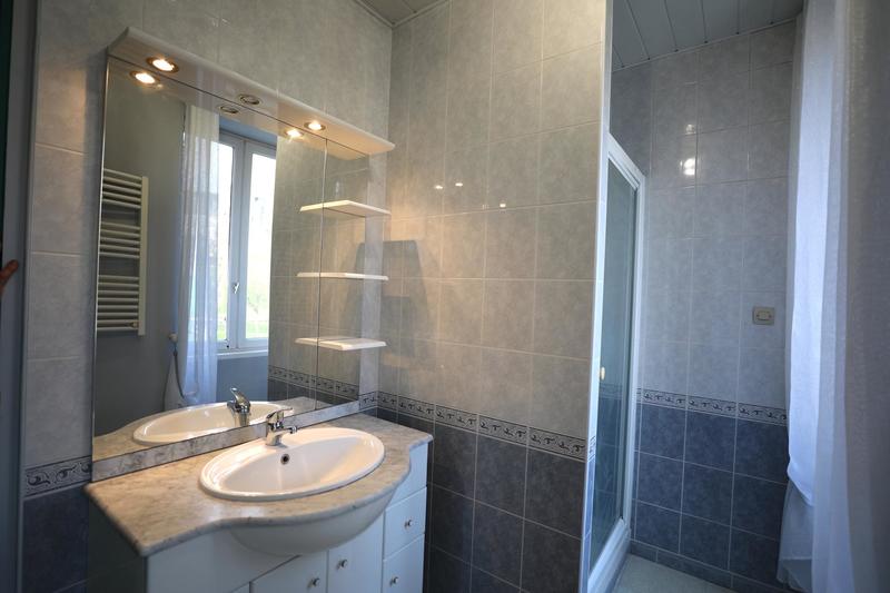 Maison - 159 m² - 8 pièces