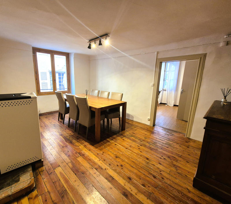 Maison - 151 m² - 6 pièces