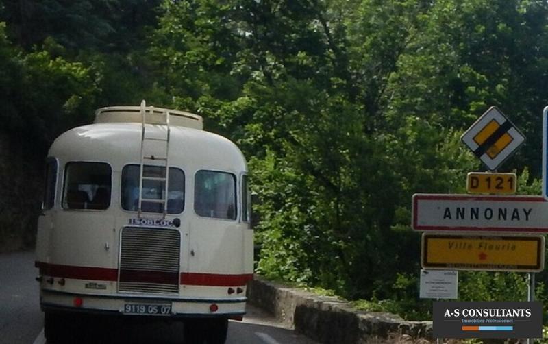 Local commercial - 900 m²