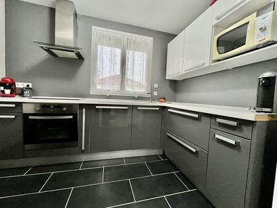 Maison traditionnelle - 65 m² - 5 pièces