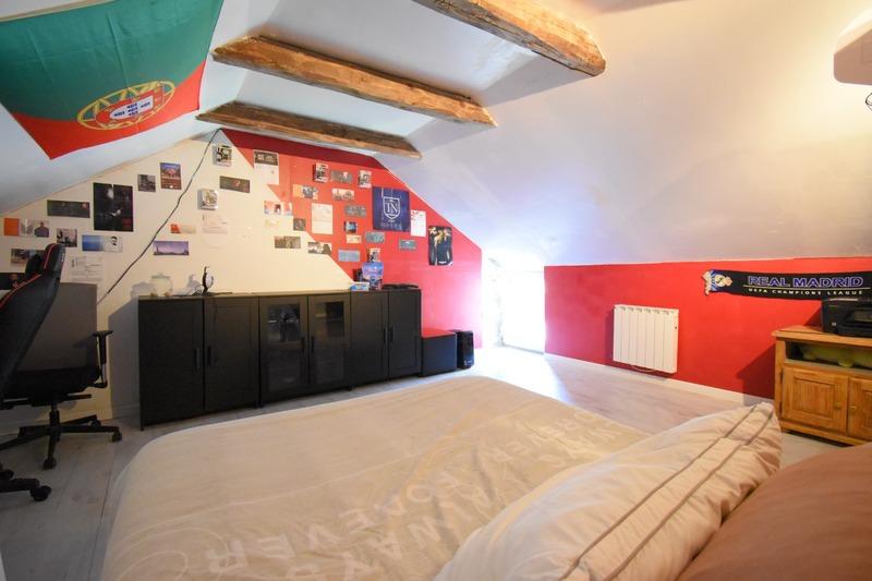 Maison en pierre - 141 m² - 6 pièces