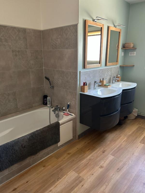 Maison - 267 m² - 10 pièces