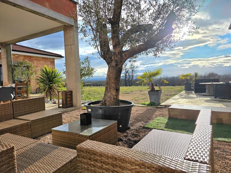 Maison - 167 m² - 6 pièces