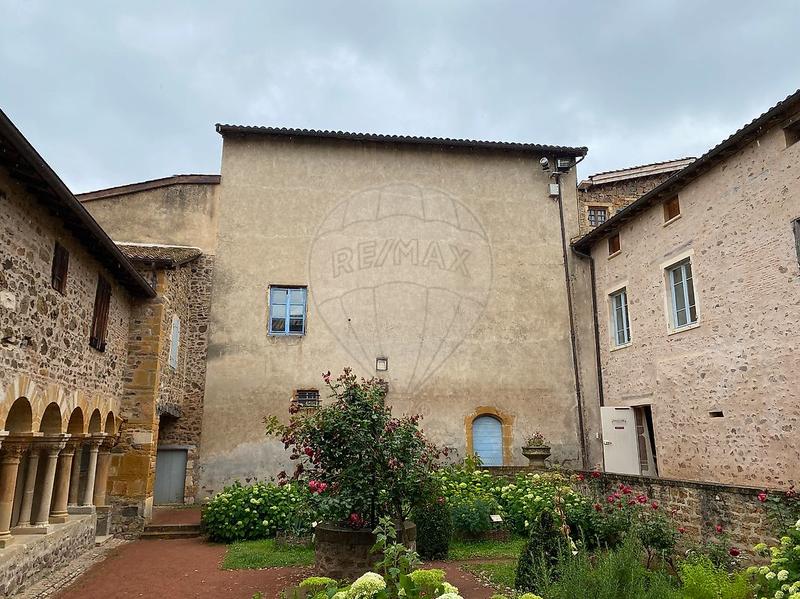 Maison - 270 m² - 4 pièces