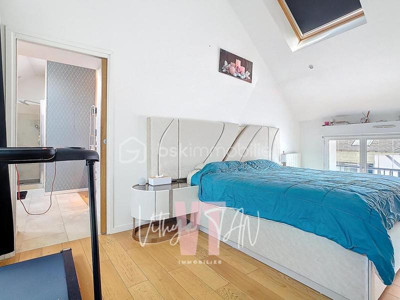 Demeure - 284 m² - 12 pièces