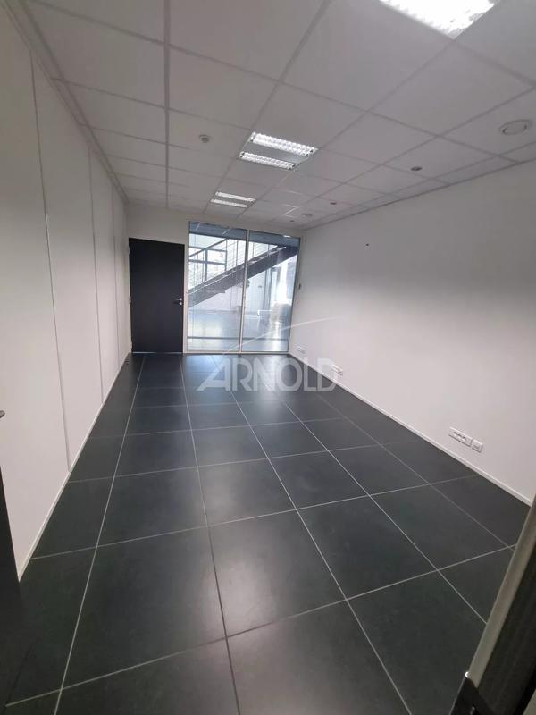 Bureau - 355 m² - 12 pièces