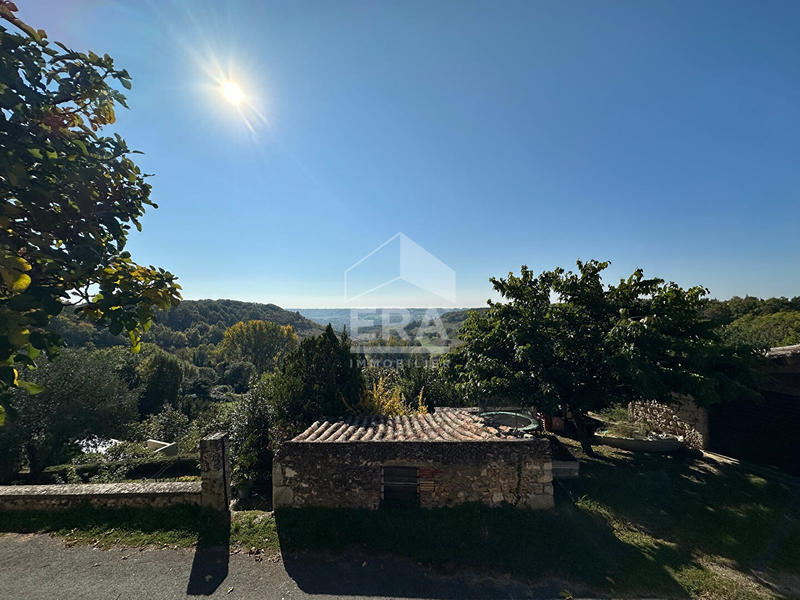 Maison - 329 m² - 6 pièces