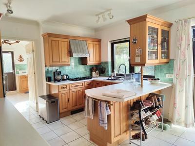 Maison - 207 m² - 7 pièces