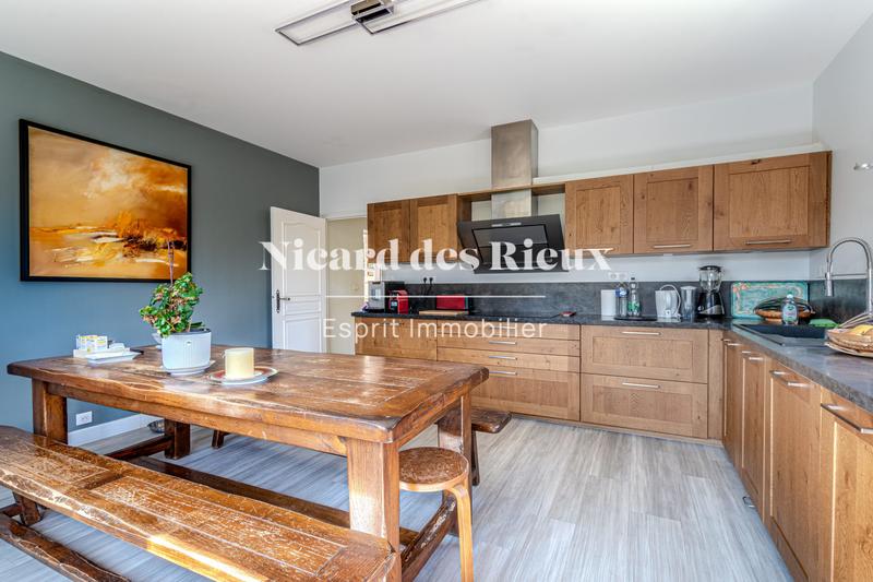 Maison - 260 m² - 7 pièces