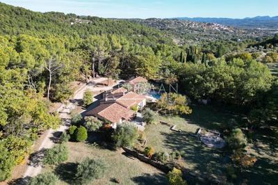Villa - 188 m² - 8 pièces