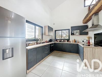 Maison - 142 m² - 5 pièces
