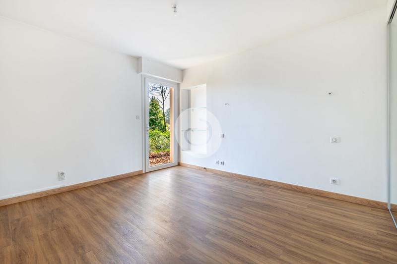 Maison - 427 m² - 14 pièces