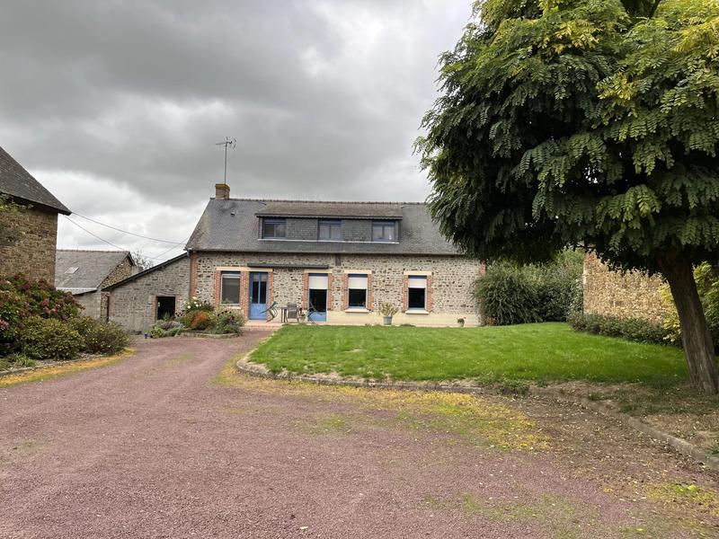 Maison - 185 m² - 9 pièces