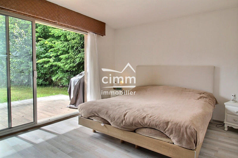 Villa - 363 m² - 6 pièces