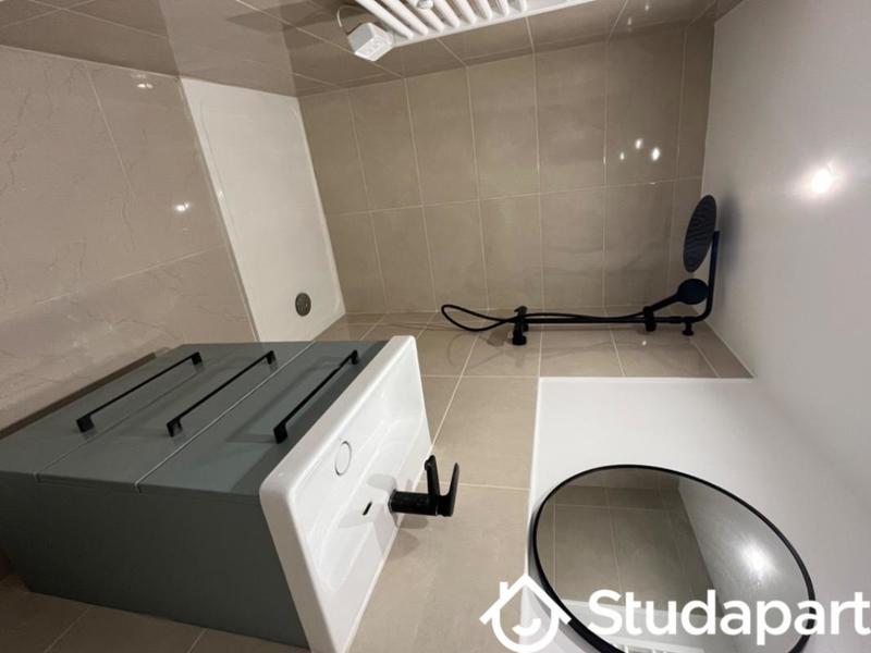 Chambre - 9 m² - 1 pièce