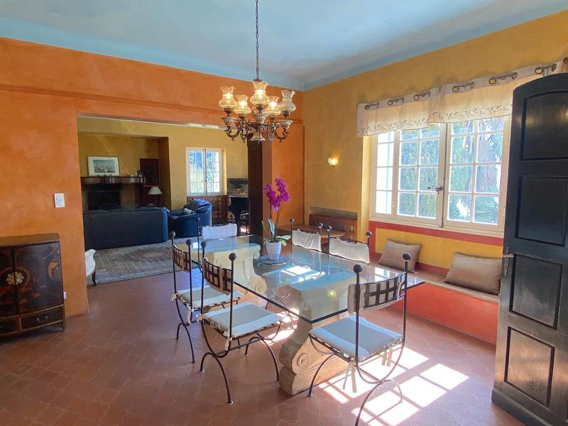 Maison - 322 m² - 10 pièces