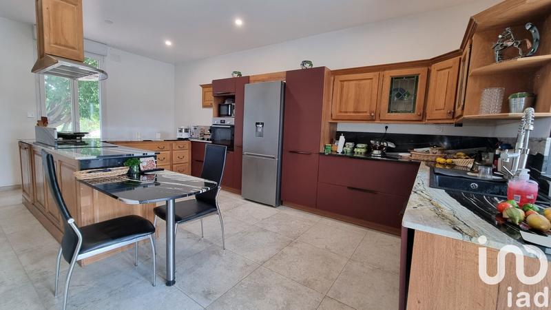 Maison - 200 m² - 6 pièces