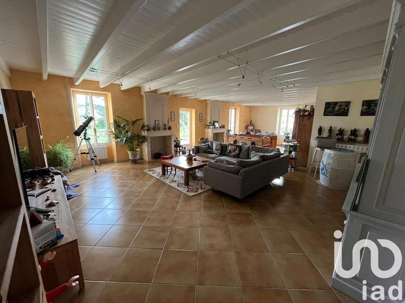 Maison - 560 m² - 12 pièces