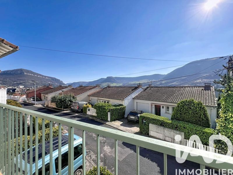 Maison - 135 m² - 8 pièces