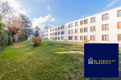 Appartement - 100 m² - 5 pièces