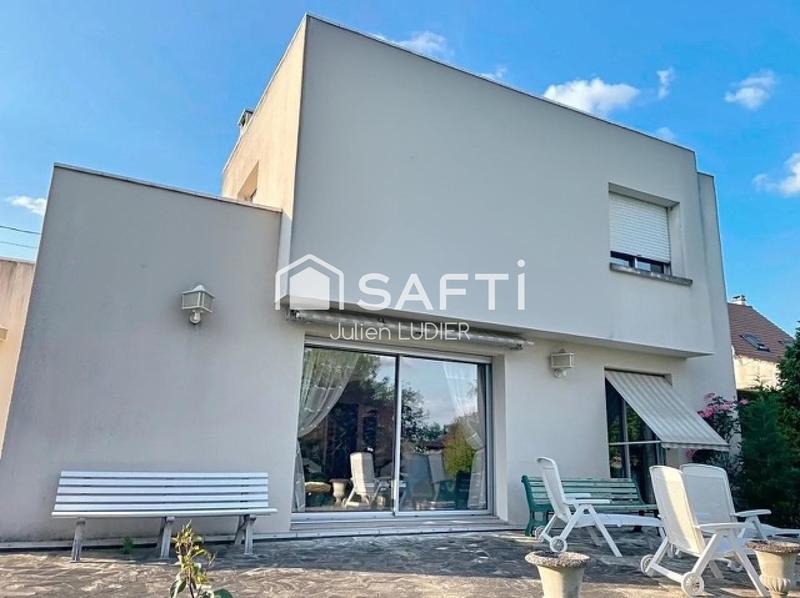 Maison - 212 m² - 6 pièces