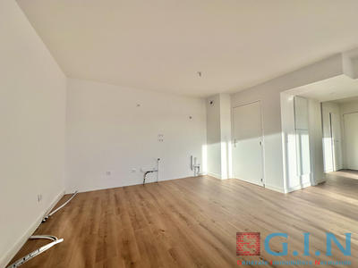 Appartement - 76 m² - 3 pièces