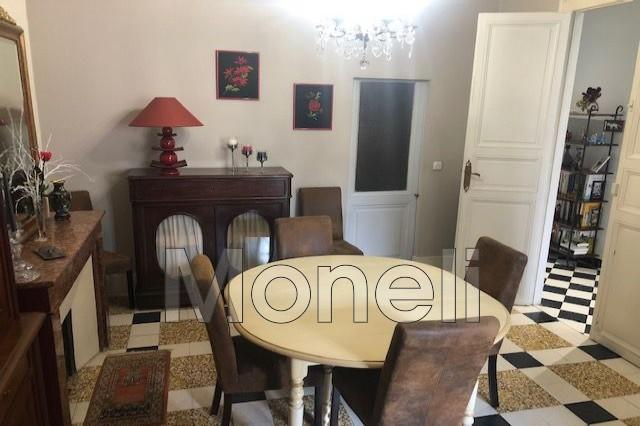 Appartement - 180 m² - 7 pièces
