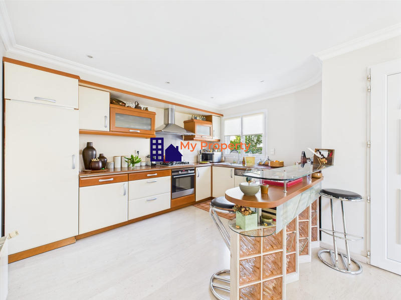 Villa - 140 m² - 6 pièces