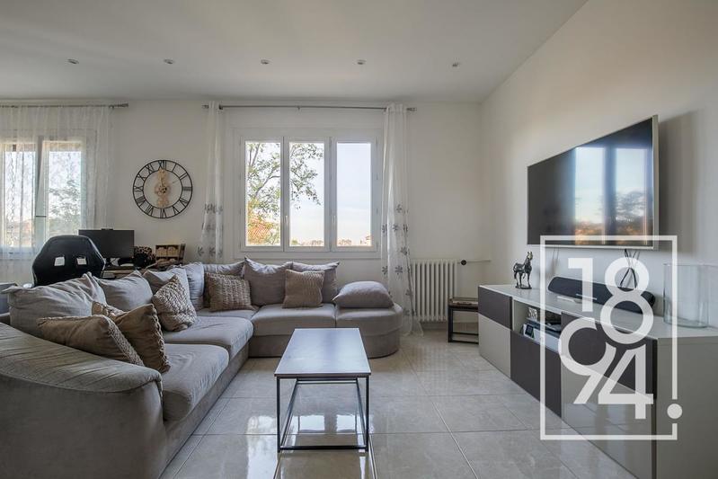 Appartement - 111 m² - 4 pièces