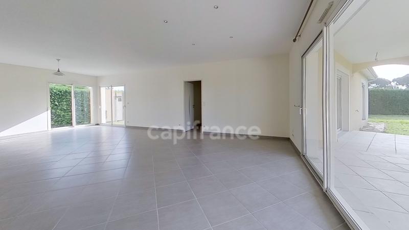 Maison - 182 m² - 6 pièces