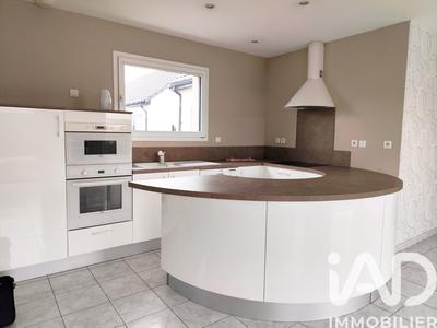 Maison - 93 m² - 5 pièces