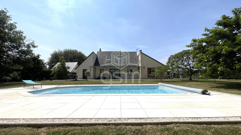 Maison contemporaine - 169 m² - 7 pièces