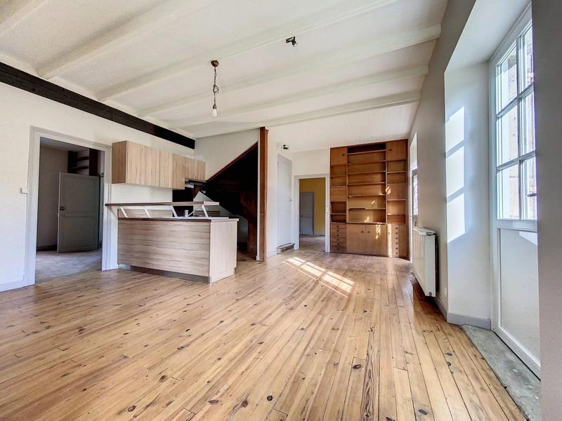 Maison - 93 m² - 5 pièces