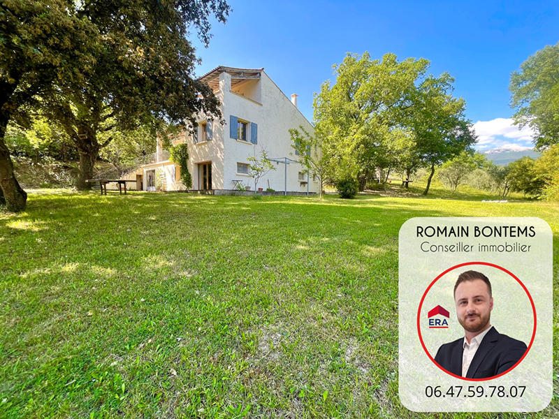 Maison - 210 m² - 8 pièces