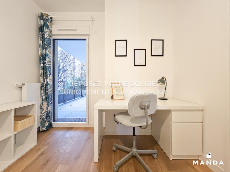 Chambre - 11 m² - 4 pièces