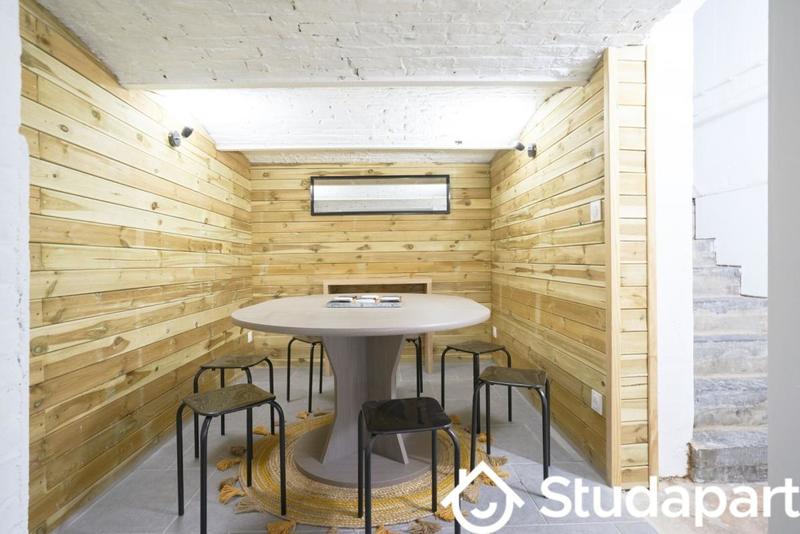 Chambre - 13 m² - 1 pièce