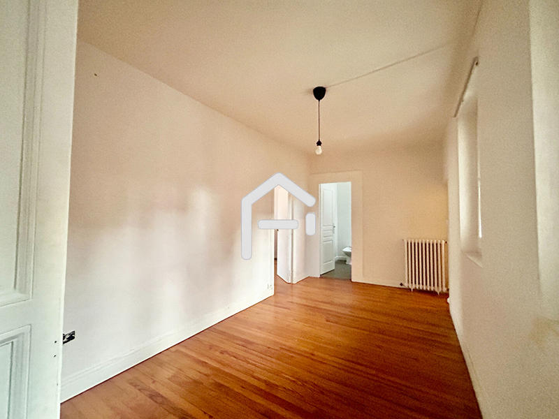 Appartement - 99 m² - 4 pièces